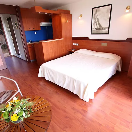 아파트호텔 Castell'verde 3*