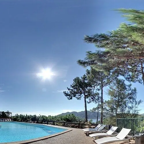 Castell'verde Aparthotel 3*