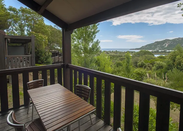 Castell'verde アパートホテル